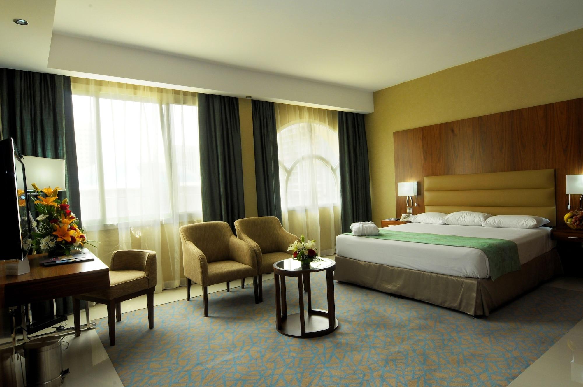Howard Johnson By Wyndham Abu Dhabi Downtown Exteriör bild