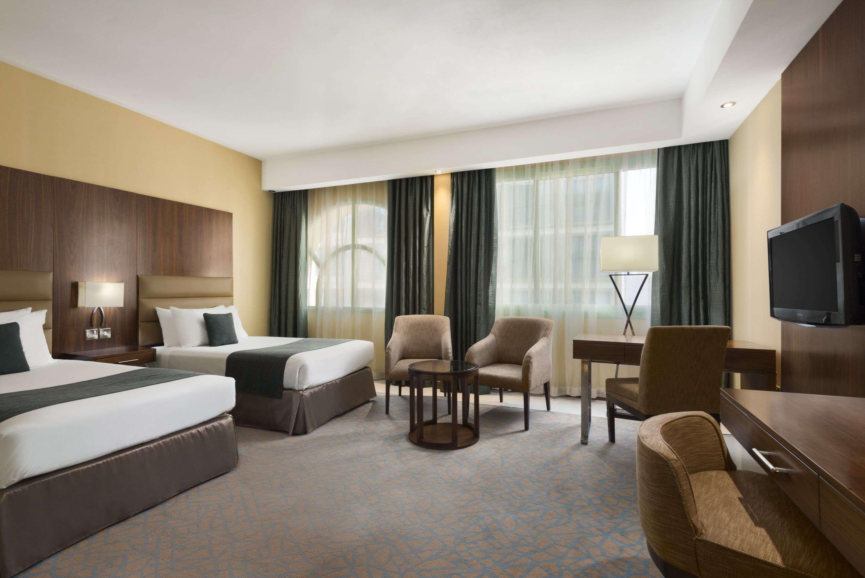 Howard Johnson By Wyndham Abu Dhabi Downtown Exteriör bild