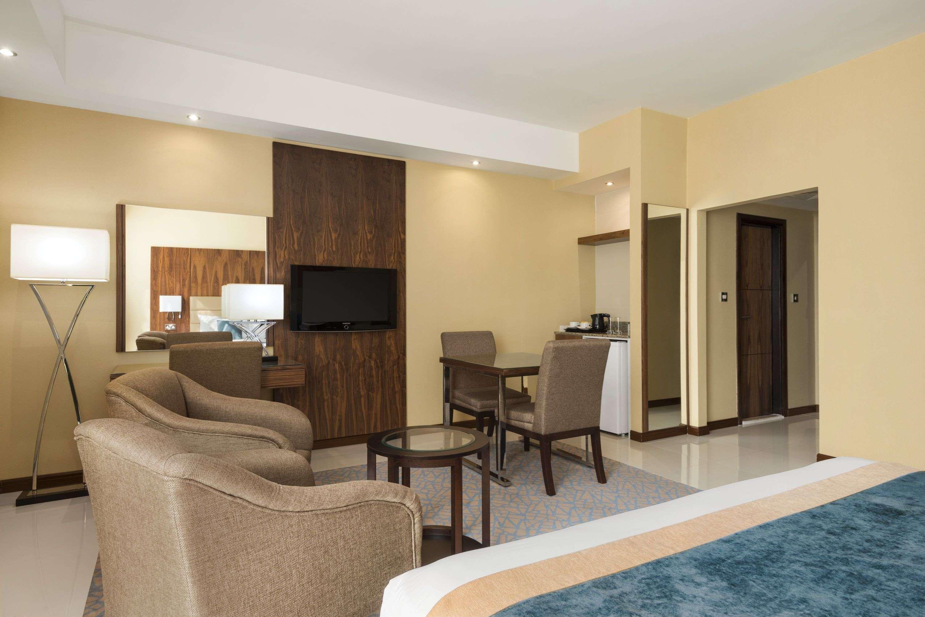 Howard Johnson By Wyndham Abu Dhabi Downtown Exteriör bild