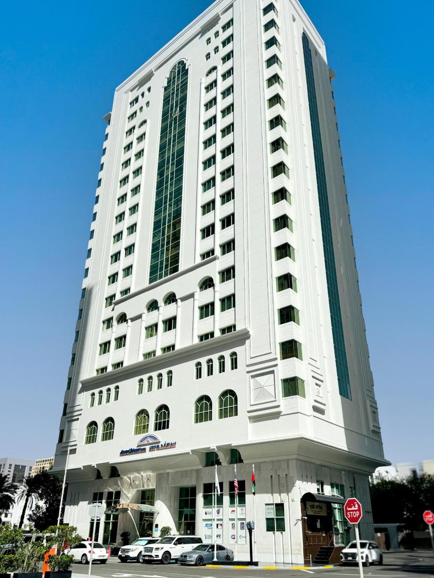Howard Johnson By Wyndham Abu Dhabi Downtown Exteriör bild